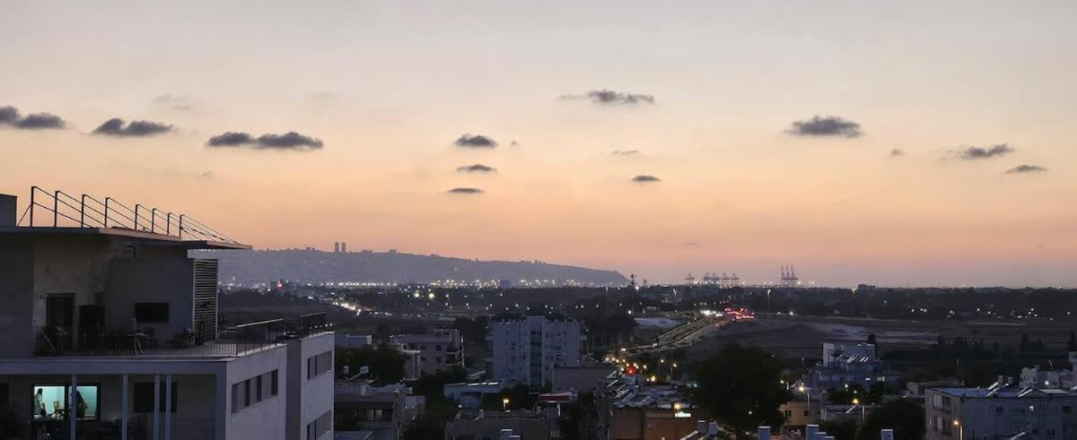 Stunning And Spacious In Kiryat Ata Qiryat Ata Bagian luar foto